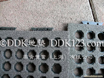 金剛砂防滑地墊,金剛砂地墊,橡膠地墊,疏水地墊